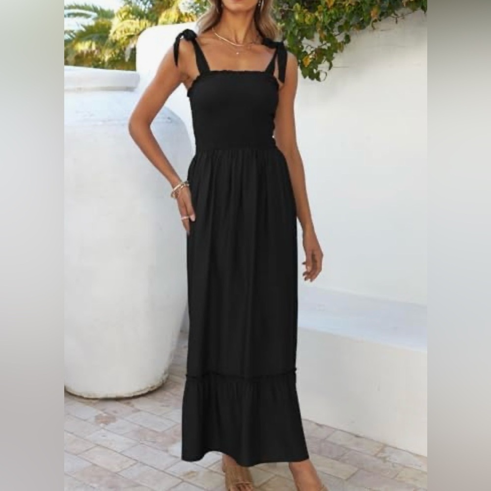 ZESICA Women’s Black Smocked Maxi Dress – Size M – Tie-Shoulder Tiered Boho Dres - Picture 1 of 8